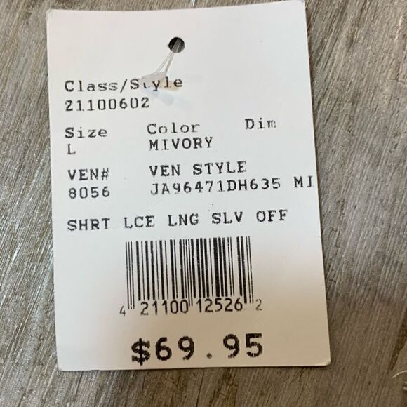 NWT David’s bridal speechless
Off-the-Shoulder 3/4-Sleeve Lace Shift Dr… - Picture 11 of 15